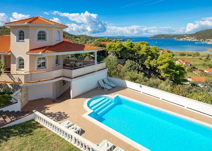 ヴィラ Superior スペタルスカ・ドラガ